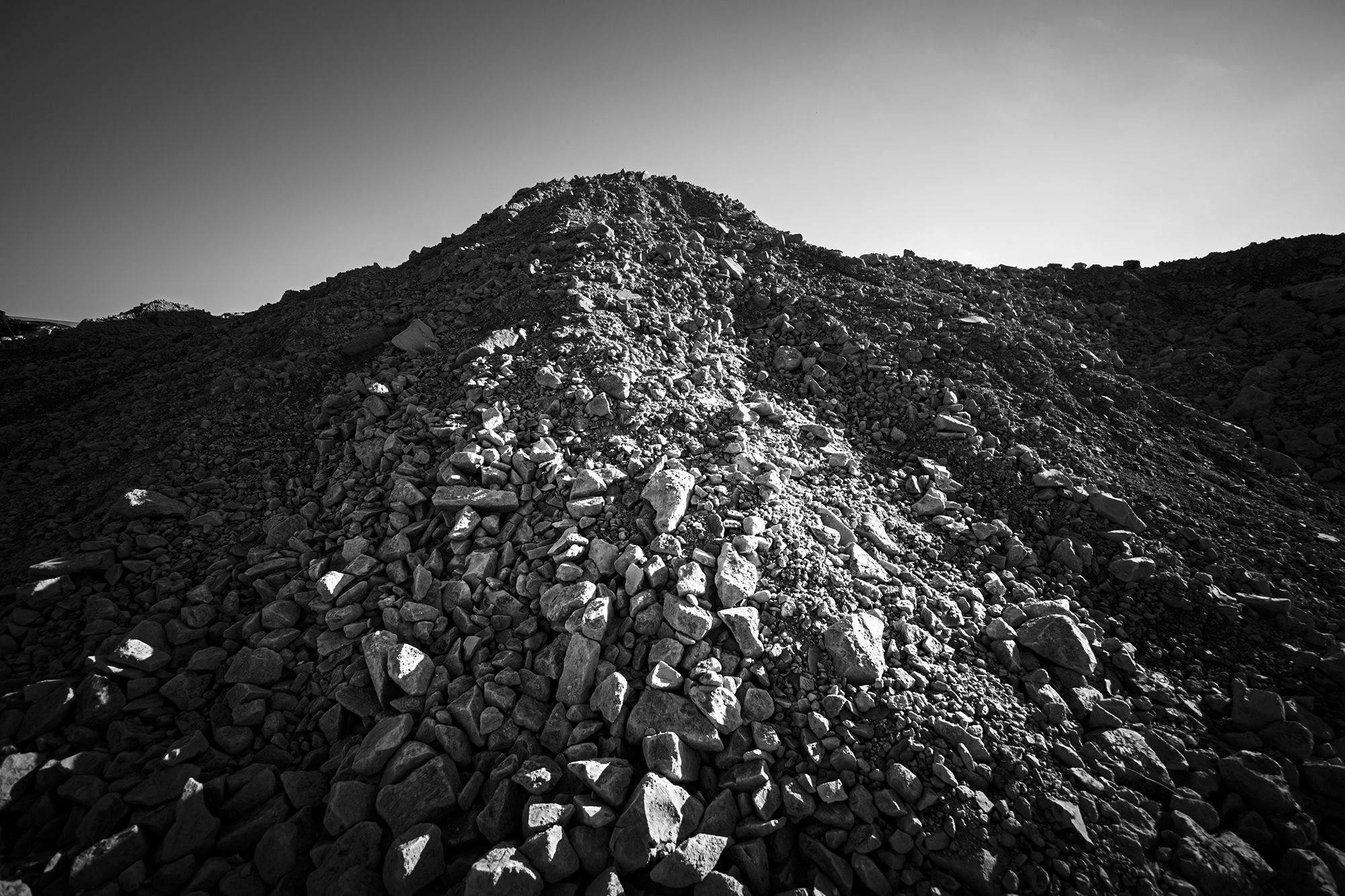 Voigtlander SUPER WIDE-HELIAR 15mm F4.5で撮影したモノクロ写真:15