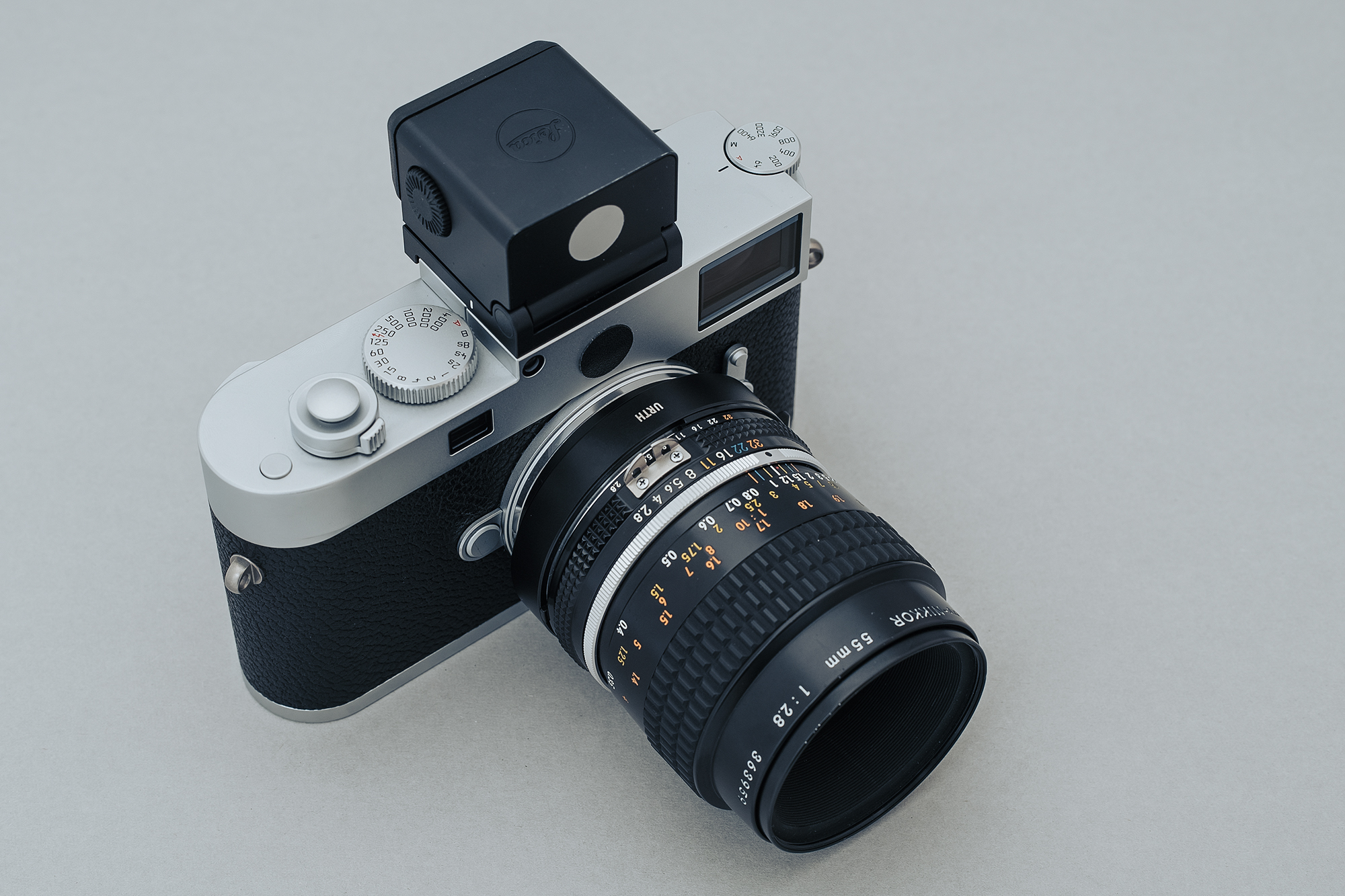LEICA M11とNikon Ai Micro-Nikkor 55mm f/2.8S
